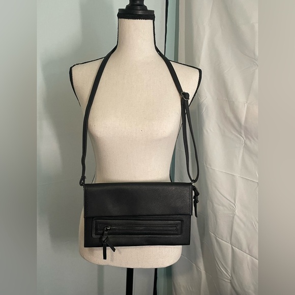 Pretty Persuasions Black Cross Body‎ Bag - Picture 1 of 8